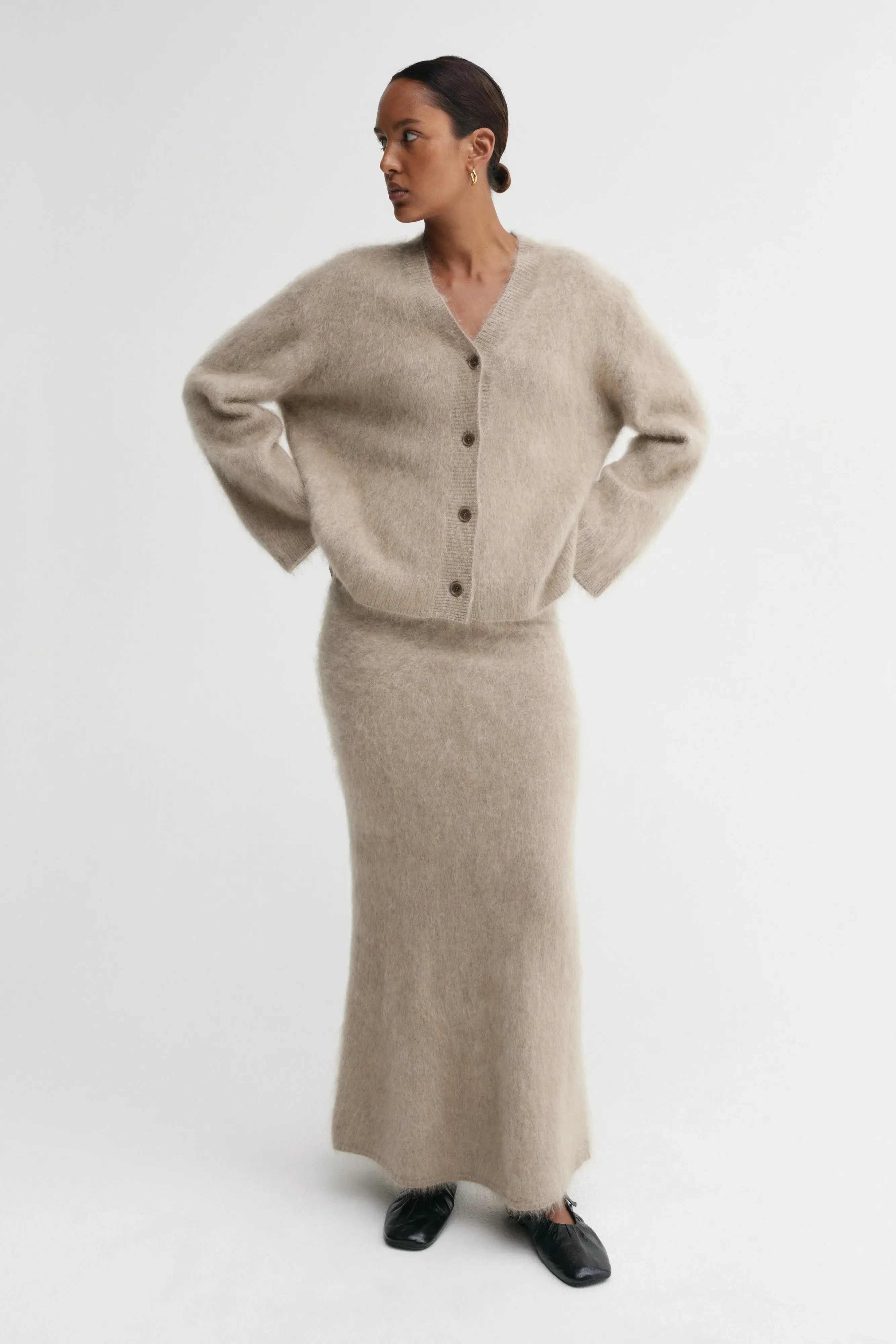 Almada Macy Cardigan in Nougat