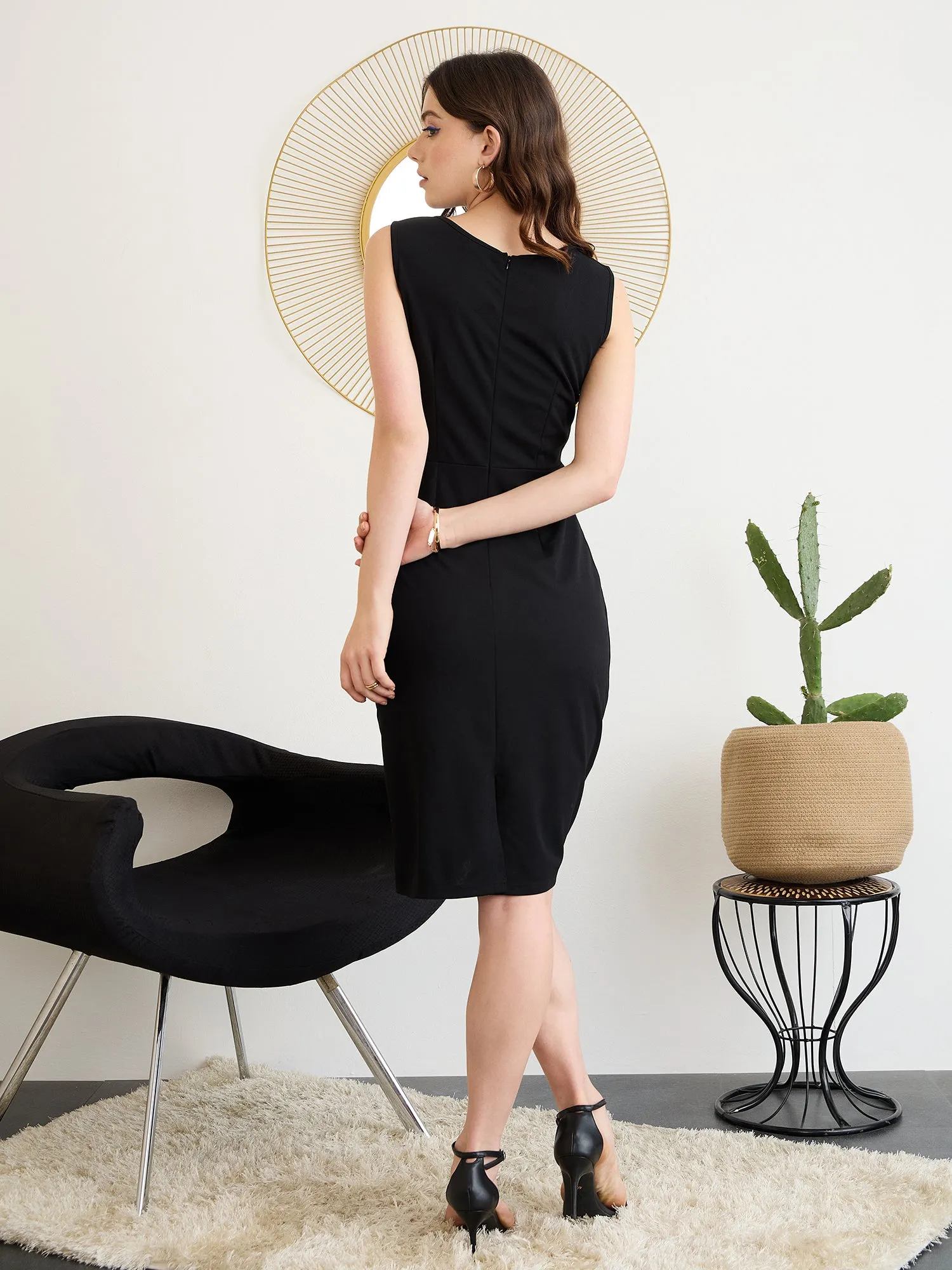Berrylush BIZwear Women Solid Black Boat Neck Sleeveless Straight Hem Knitted Bodycon Midi Dress