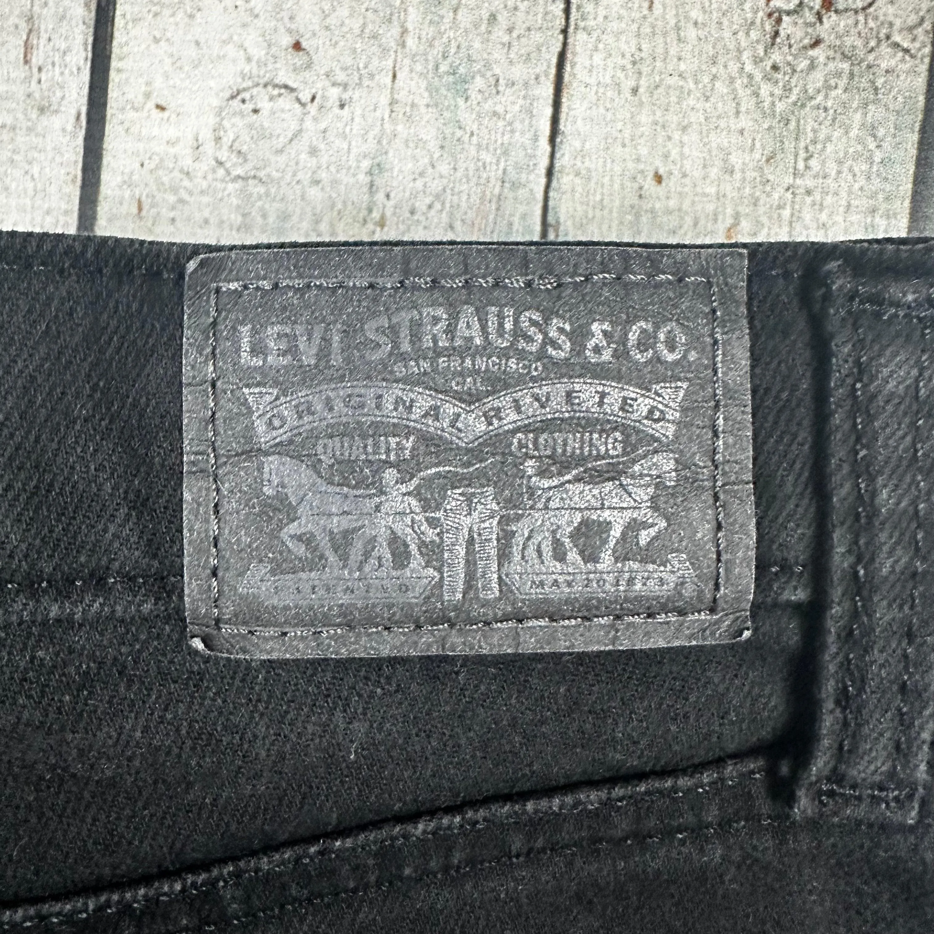 Levis Ladies Black Mid Length Shorts  - Size 26