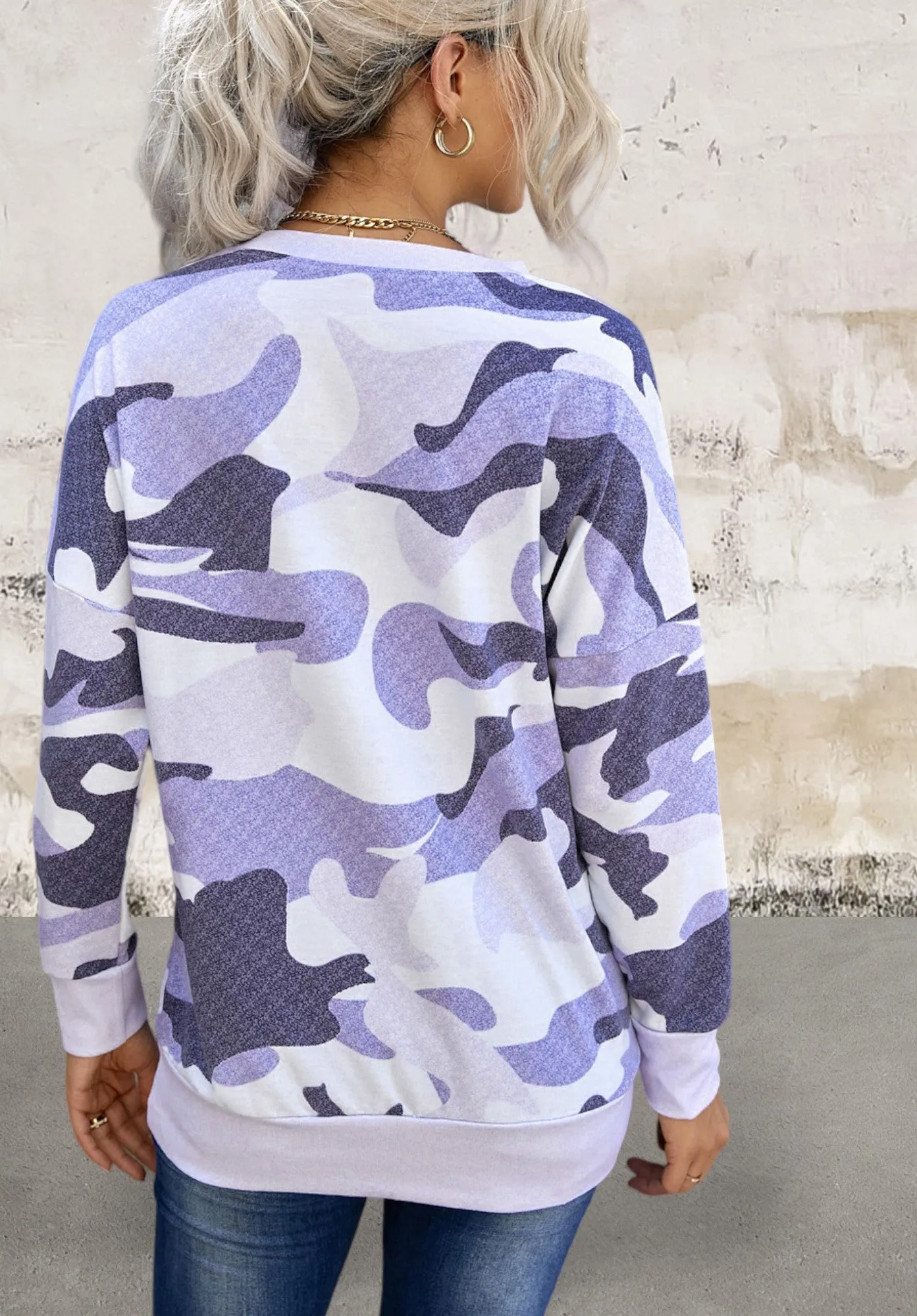 Stylish Camo Print Round Neck Pullover Sweatshirt for Ultimate Comfort