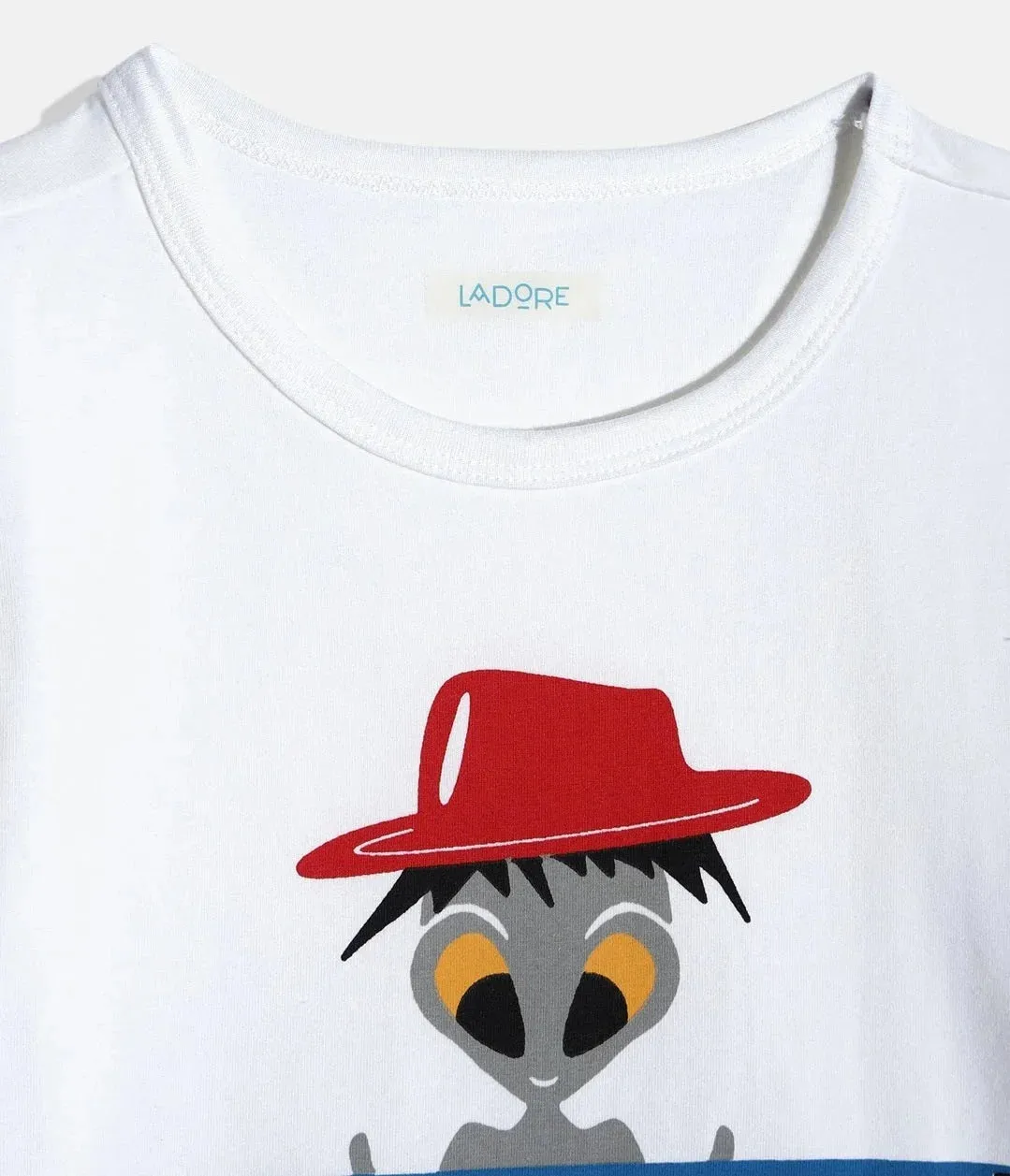 White Half Sleeves Casual Round Neck Cotton Tshirt